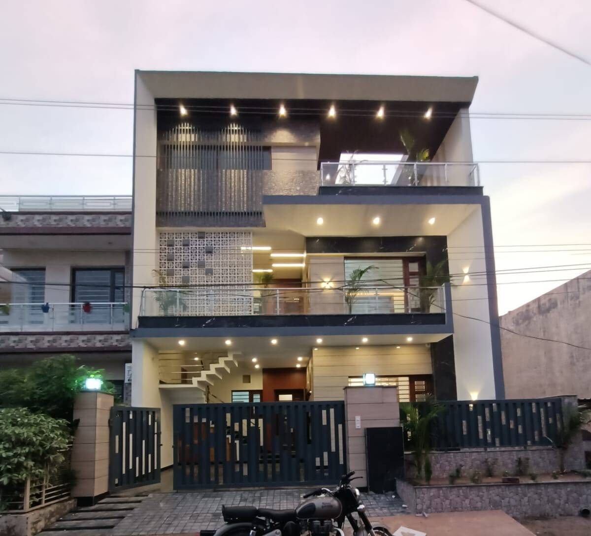 Newly built 4 Beds 4 Baths for Sale in Chandigarh, Punjab