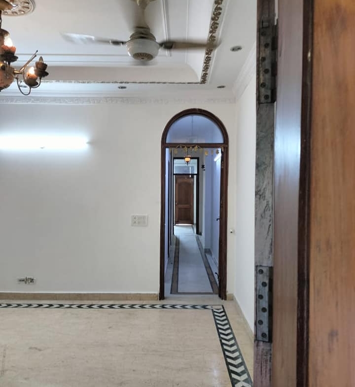 1st Floor Unfurnished 2Beds 1 Baths flat for rent in Malviya Nagar, Delhi