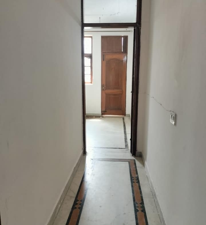 1st Floor Unfurnished 2Beds 1 Baths flat for rent in Malviya Nagar, Delhi