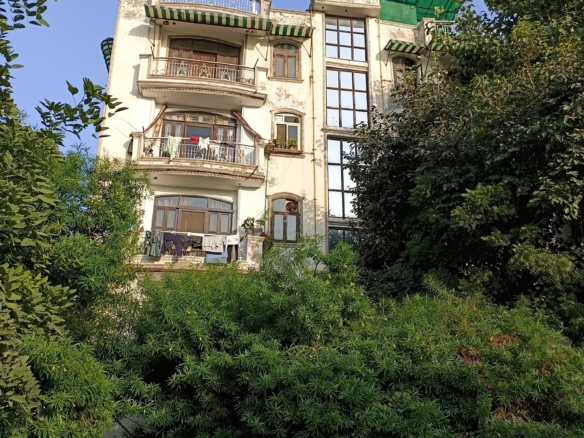 2 Beds 1 Bath and 4 Beds 3 Baths Builder floors for Sale in Dwarka, Delhi
