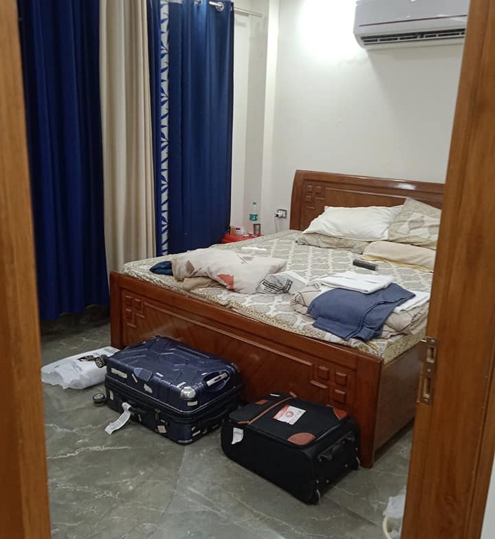 1Bed With balcony Furnished in Sant Nagar east of Kailash Delhi