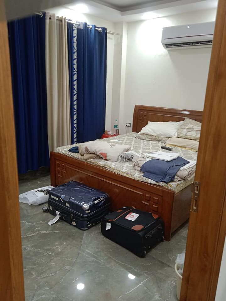 1Bed With balcony Furnished in Sant Nagar east of Kailash Delhi