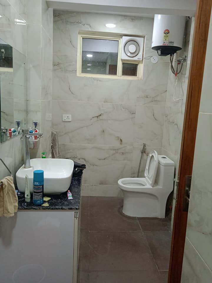 1Bed With balcony Furnished in Sant Nagar east of Kailash Delhi