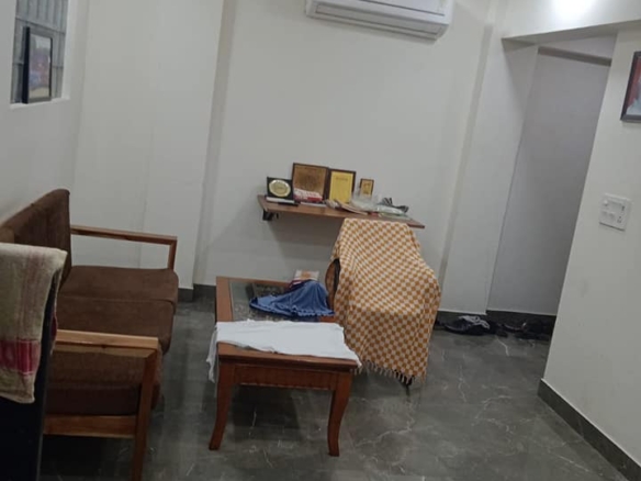 1Bed With balcony Furnished in Sant Nagar east of Kailash Delhi