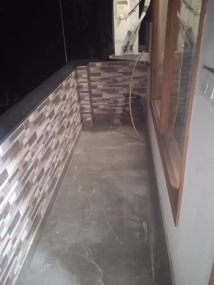 1Bed With balcony Furnished in Sant Nagar east of Kailash Delhi