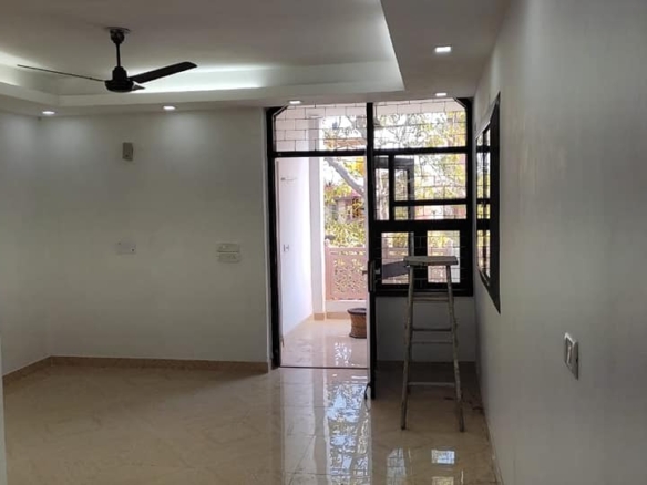3rd floor 3Beds 3 Beds Unfurnished flat for Rent in Malviya Nagar, Delhi