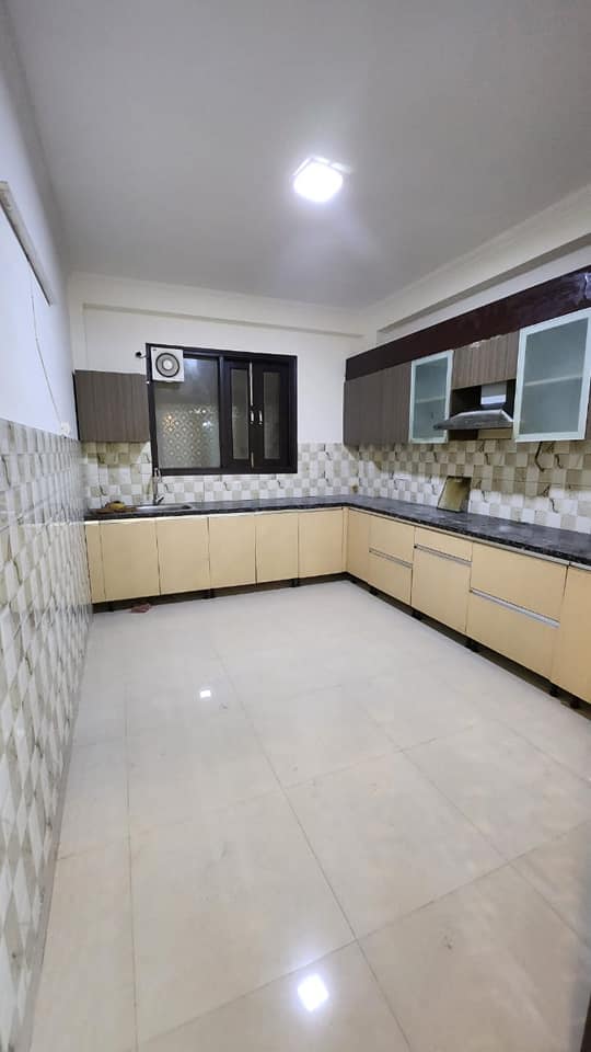 3 Beds 3 Baths Semi furnished a brand new flat available for rent in Saket, Delhi