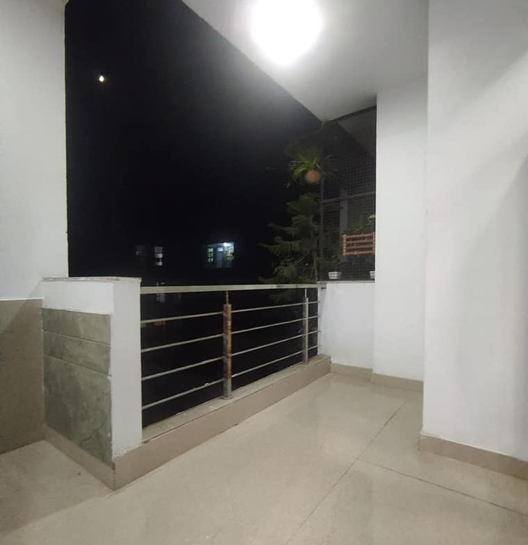 2 beds semi furnished flat available for rent in Saket, Delhi