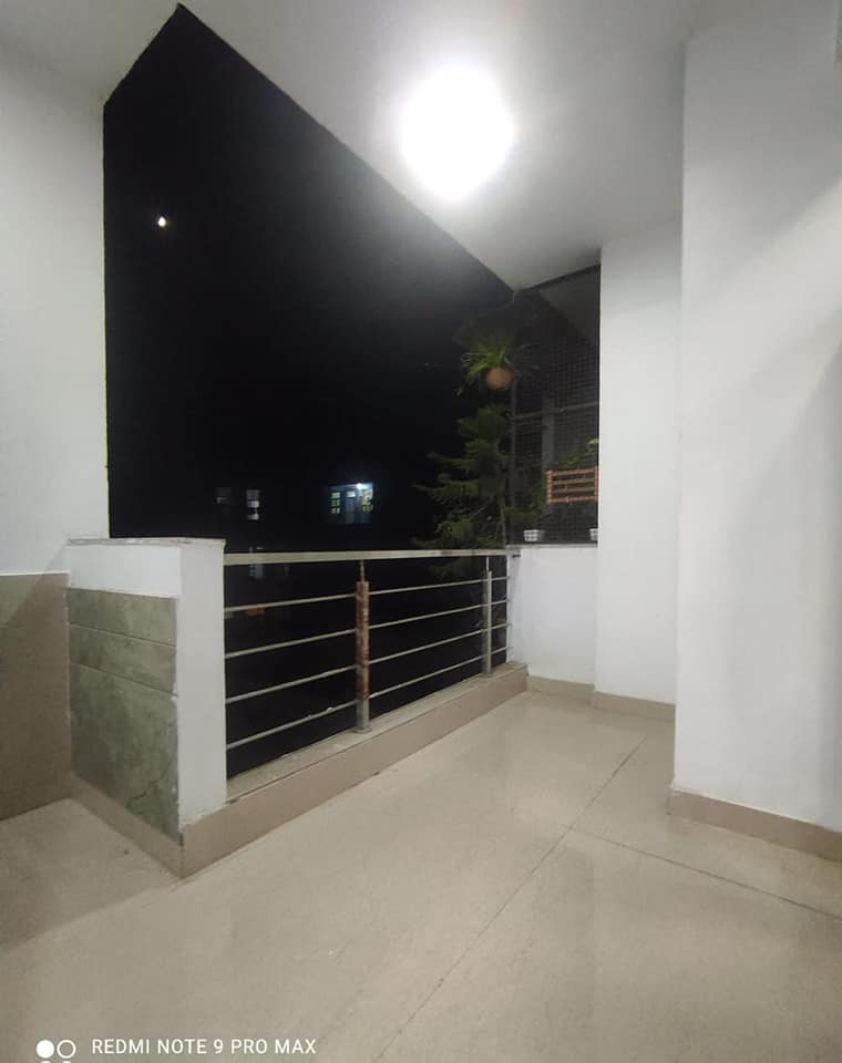 ps3 2 beds semi furnished flat available for rent in Saket, Delhi