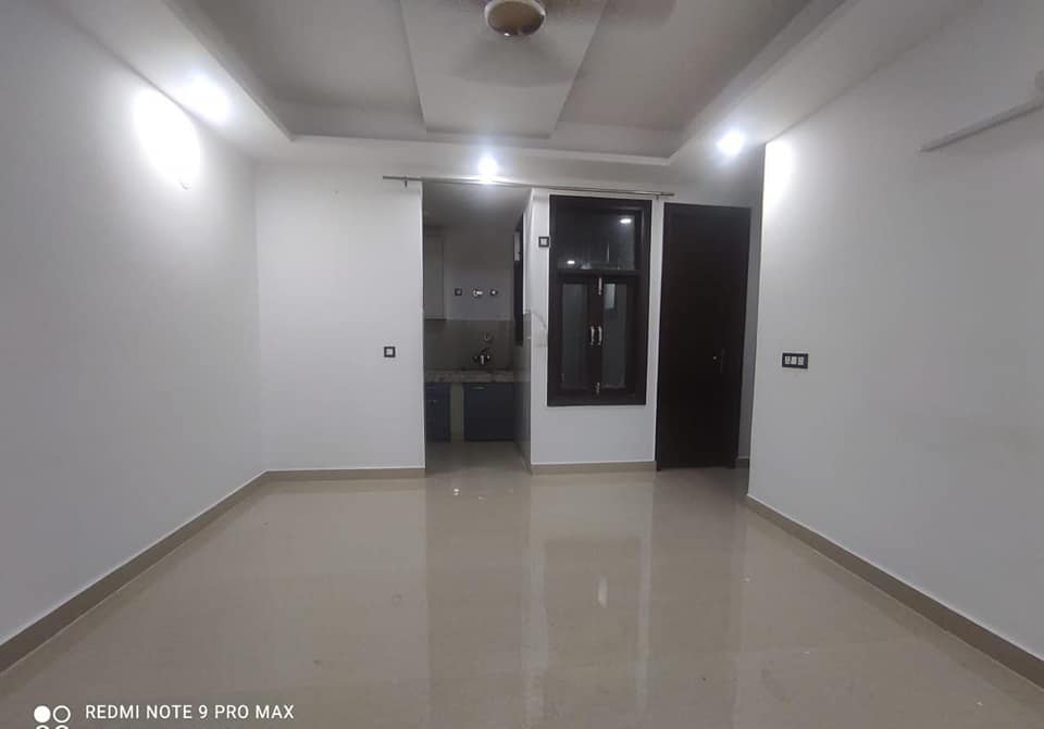 2 beds semi furnished flat available for rent in Saket, Delhi