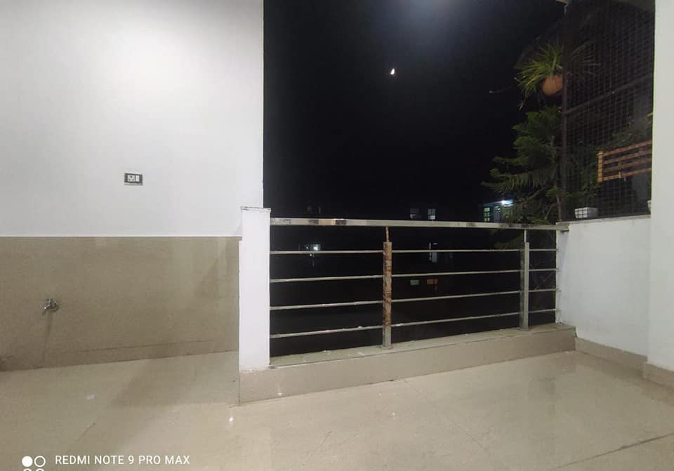 2 beds semi furnished flat available for rent in Saket, Delhi