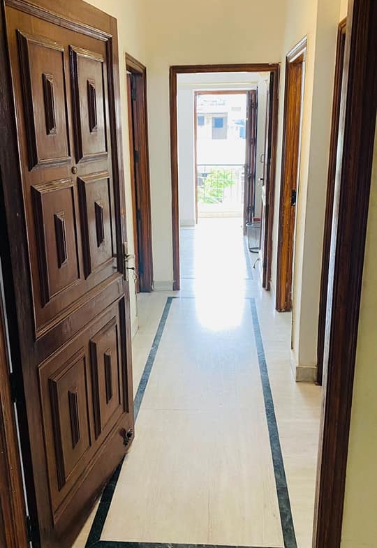 Semi furnished 2 Beds 1 Bath for rent in Green Park, Delhi