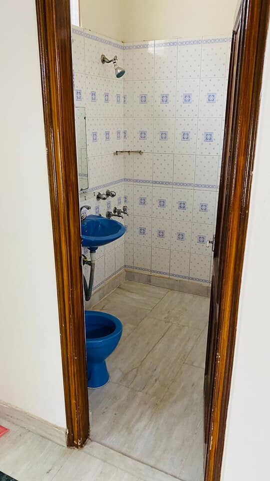 pu6 Semi furnished 2 Beds 1 Bath for rent in Green Park, Delhi