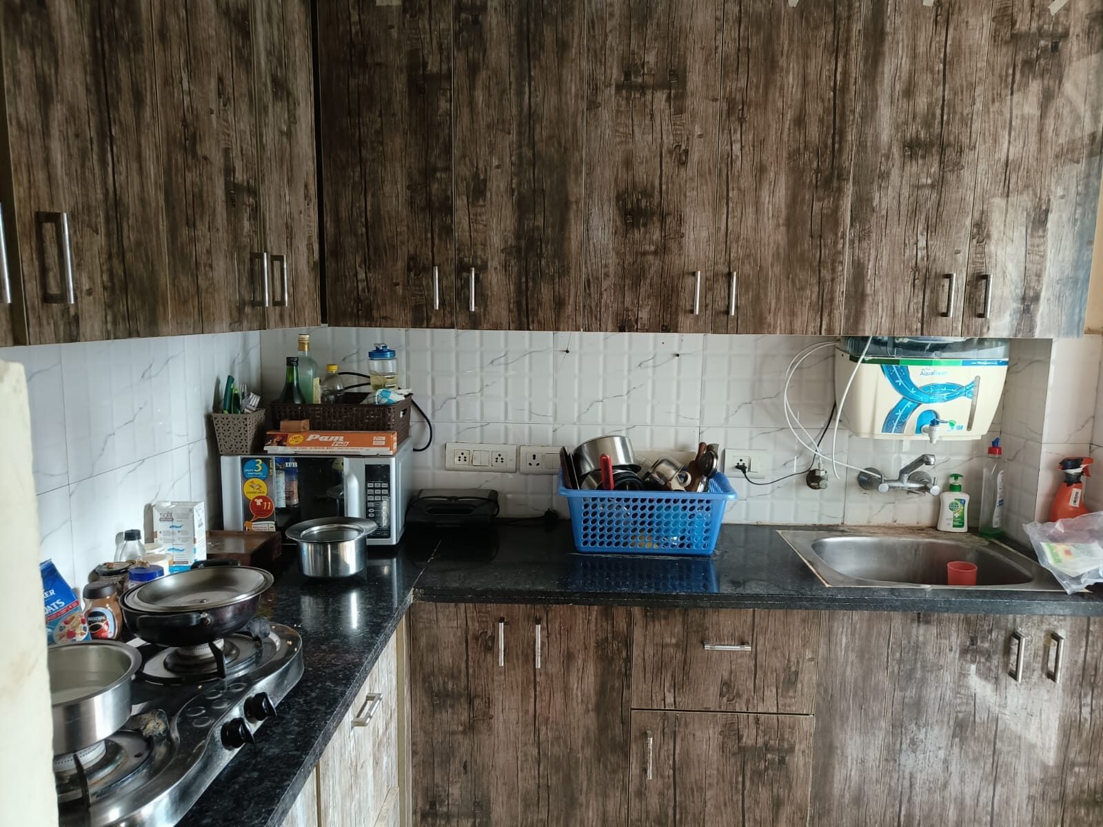 2 Beds 1 Bath for sale in Gaur city 2, Noida UP