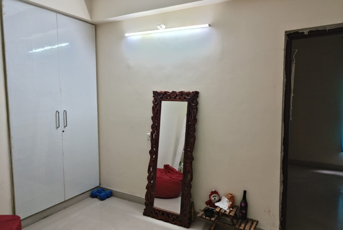 2 Beds 1 Bath for sale in Gaur city 2, Noida UP