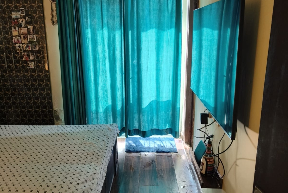 2 Beds 1 Bath for sale in Gaur city 2, Noida UP