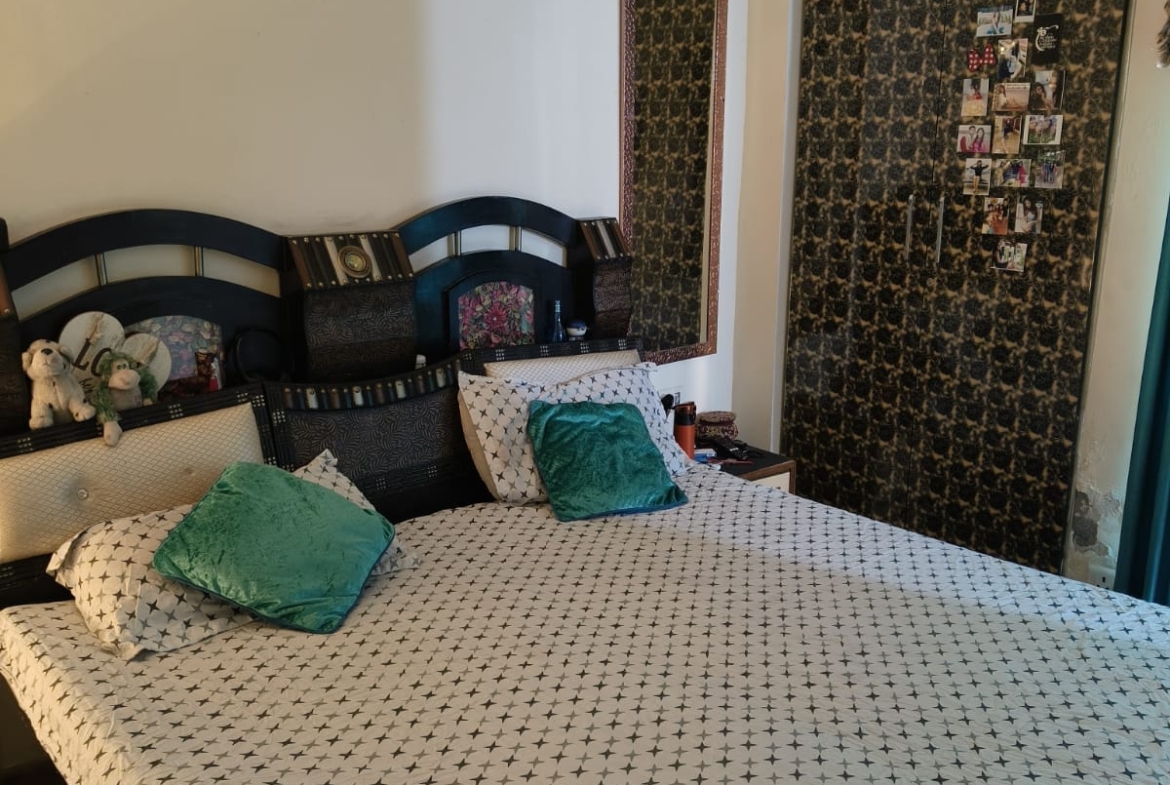 2 Beds 1 Bath for sale in Gaur city 2, Noida UP