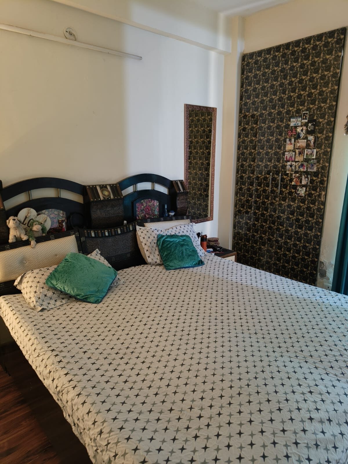 2 Beds 1 Bath for sale in Gaur city 2, Noida UP