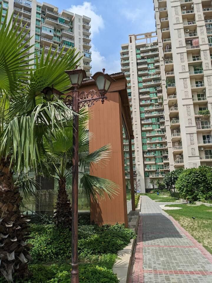 Semi furnished 3 Beds 3 Baths flat for Sale in Noida extn. UP
