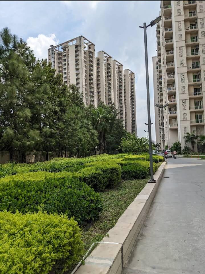 Semi furnished 3 Beds 3 Baths flat for Sale in Noida extn. UP