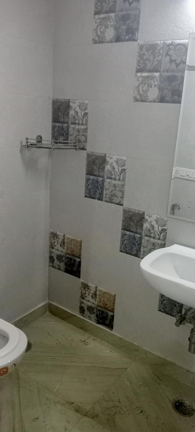 s3 2 beds flat for rent in Kalka ji, Delhi