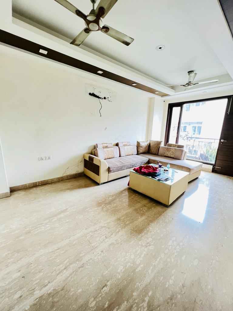sa Beautiful Fully furnished 3 Beds 3 Baths – Apartment for Rent in Delhi