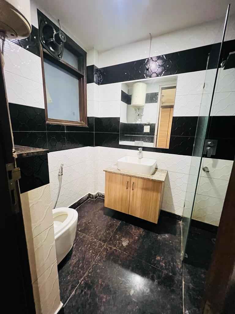 sa3 Beautiful Fully furnished 3 Beds 3 Baths – Apartment for Rent in Delhi