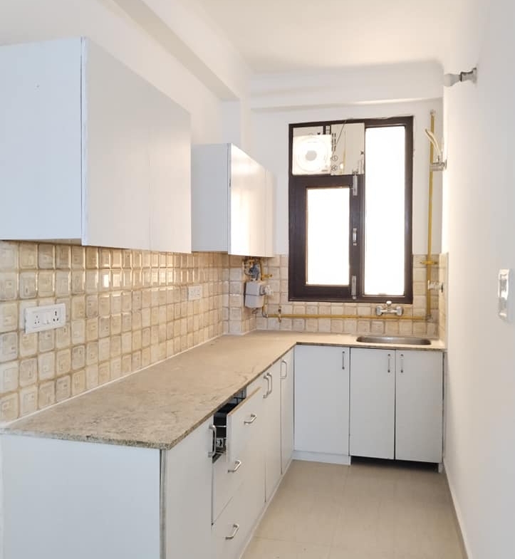 2 Beds 1 Baths Flat for Rent in Saket Delhi