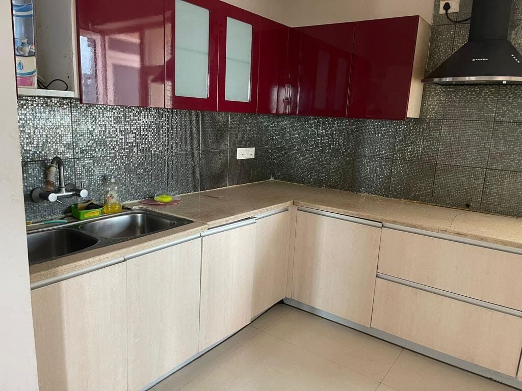 3 Beds 3 Baths 1 Servant Semi furnished Flat for Rent in Sector 70, Mohali, Punjab