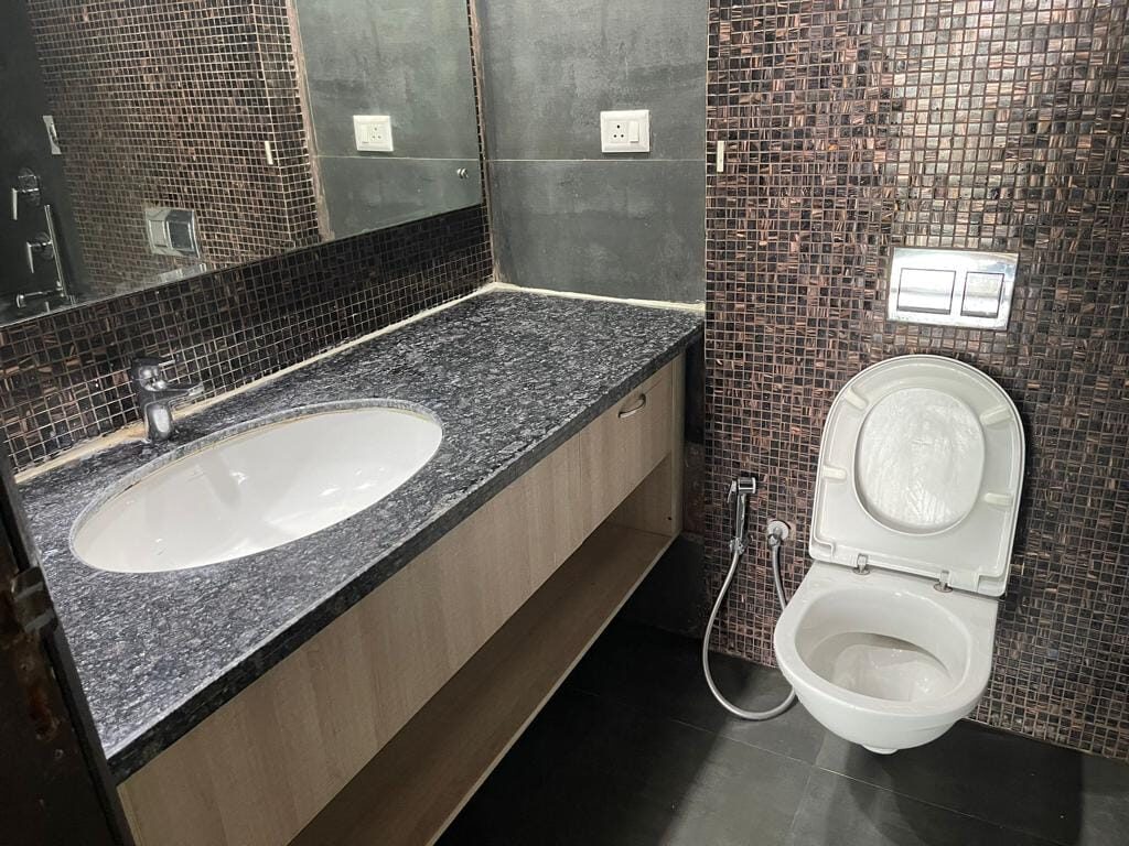 3 Beds 3 Baths 1 Servant Semi furnished Flat for Rent in Sector 70, Mohali, Punjab