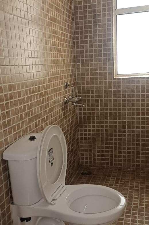 3 Beds 3 Baths 1 Servant Flat for Sale in Noida, UP