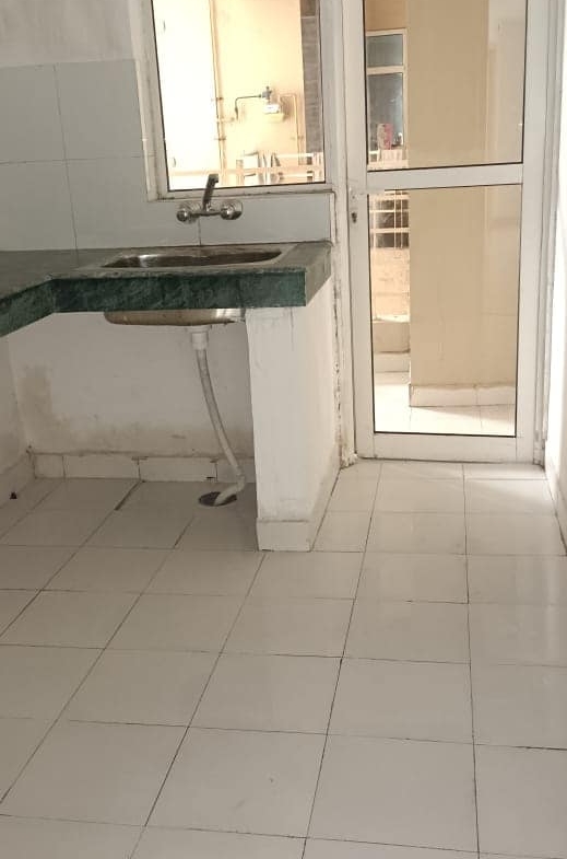 3 Beds 3 Baths 1 Servant Flat for Sale in Noida, UP