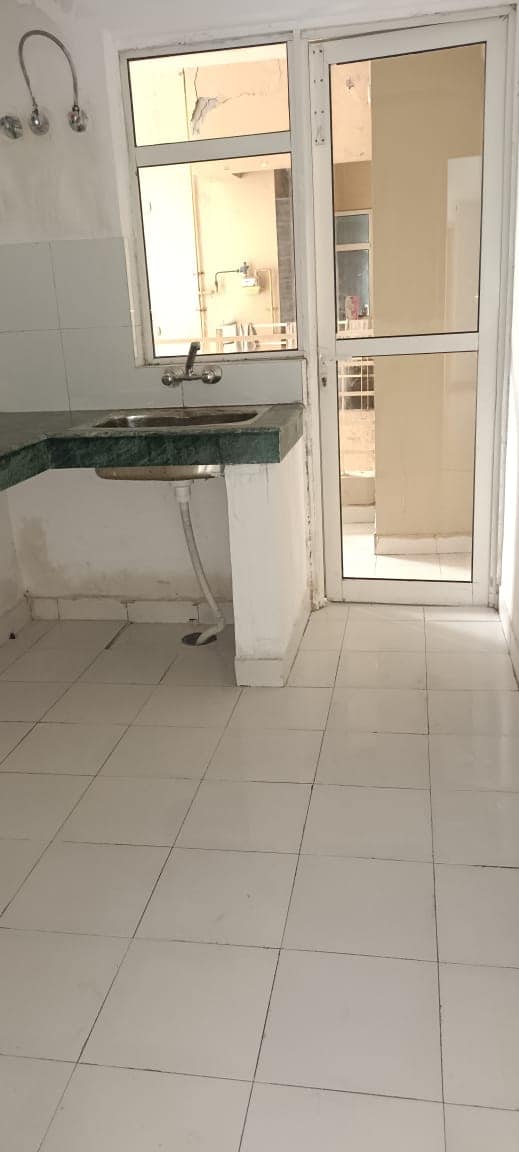 vs4 3 Beds 3 Baths 1 Servant Flat for Sale in Noida, UP