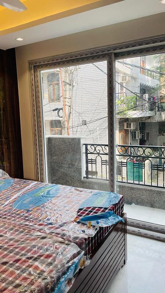 yp5 1st Floor 3Bed 3Bath flat for rent Furnished in Safdarjung enclave
