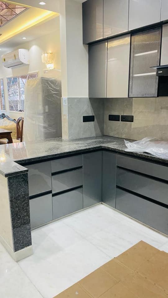 yp8 1st Floor 3Bed 3Bath flat for rent Furnished in Safdarjung enclave
