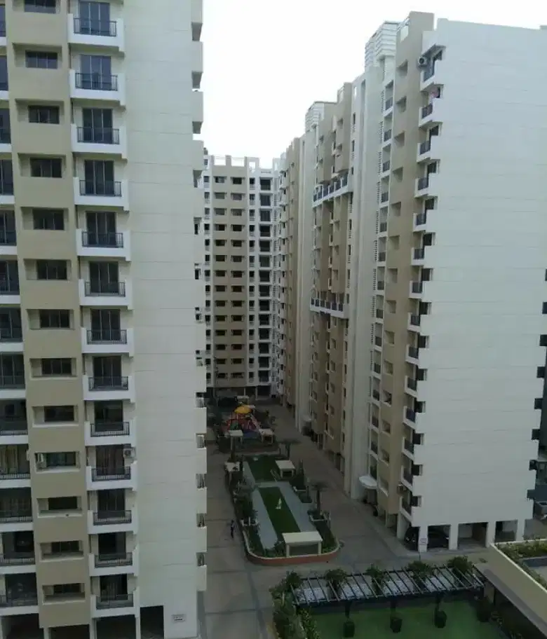 zzpb072s 3 Bds – 3 Ba – 1600 ft2 3 bhk for rent