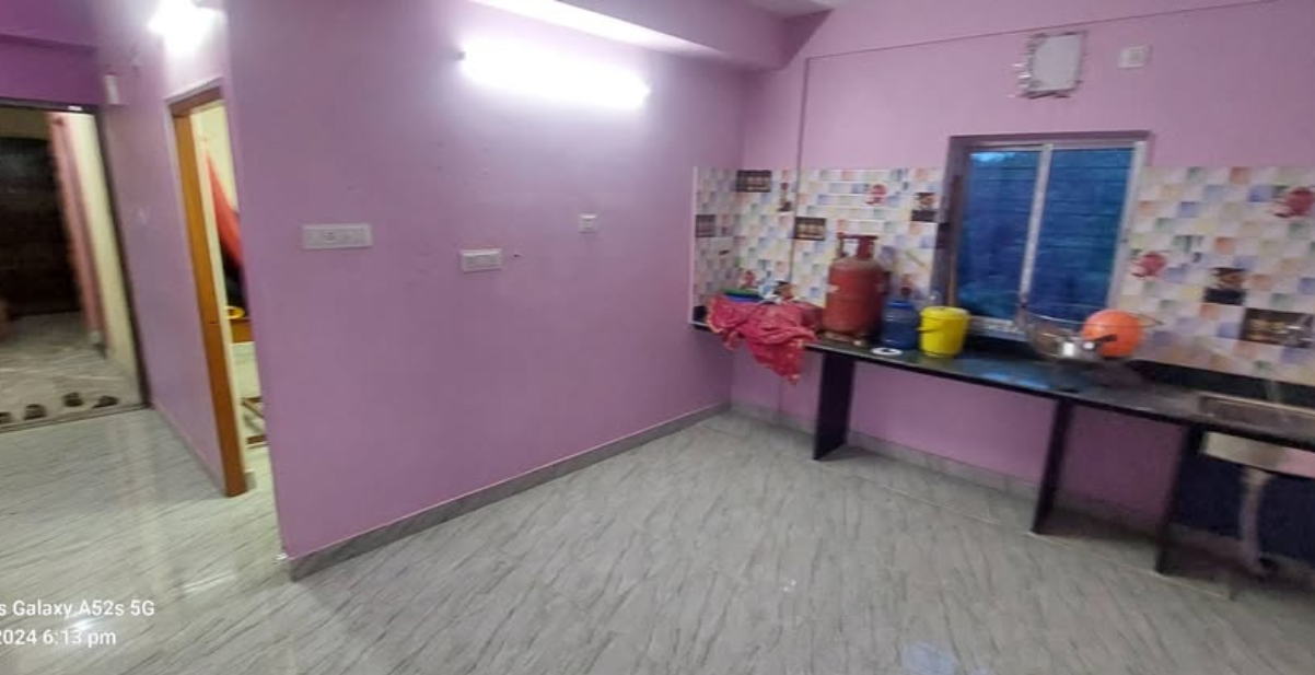 2 Beds and 2 Baths Flat for Rent in Kolkata