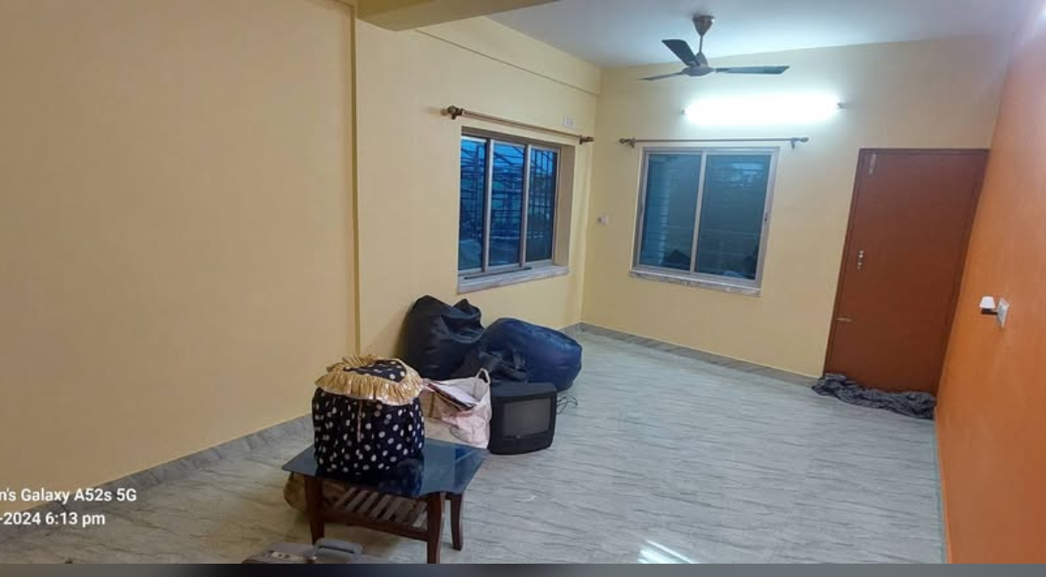 2 Beds and 2 Baths Flat for Rent in Kolkata