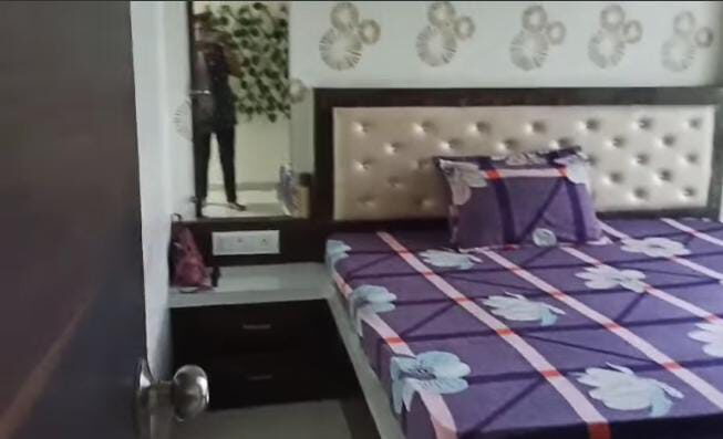 2 Beds and 2 Baths for Sale in Mumbai.