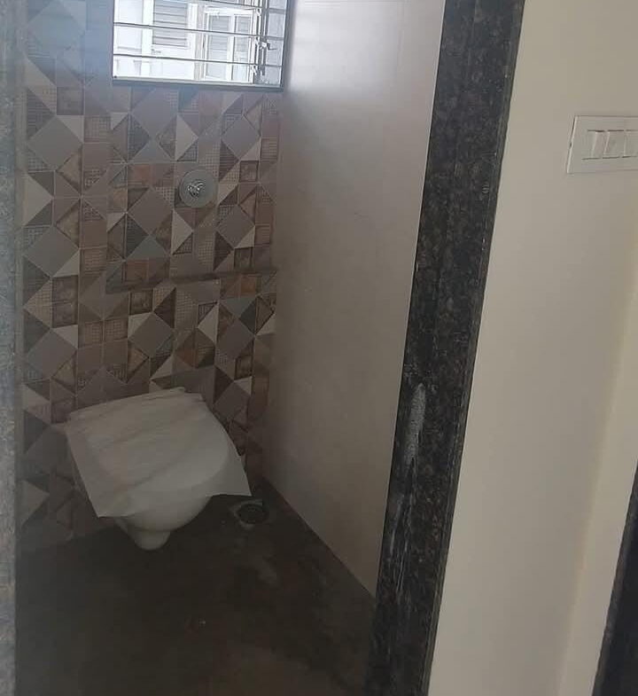 2 Beds and 2 Baths for Sale in Navi Mumbai.
