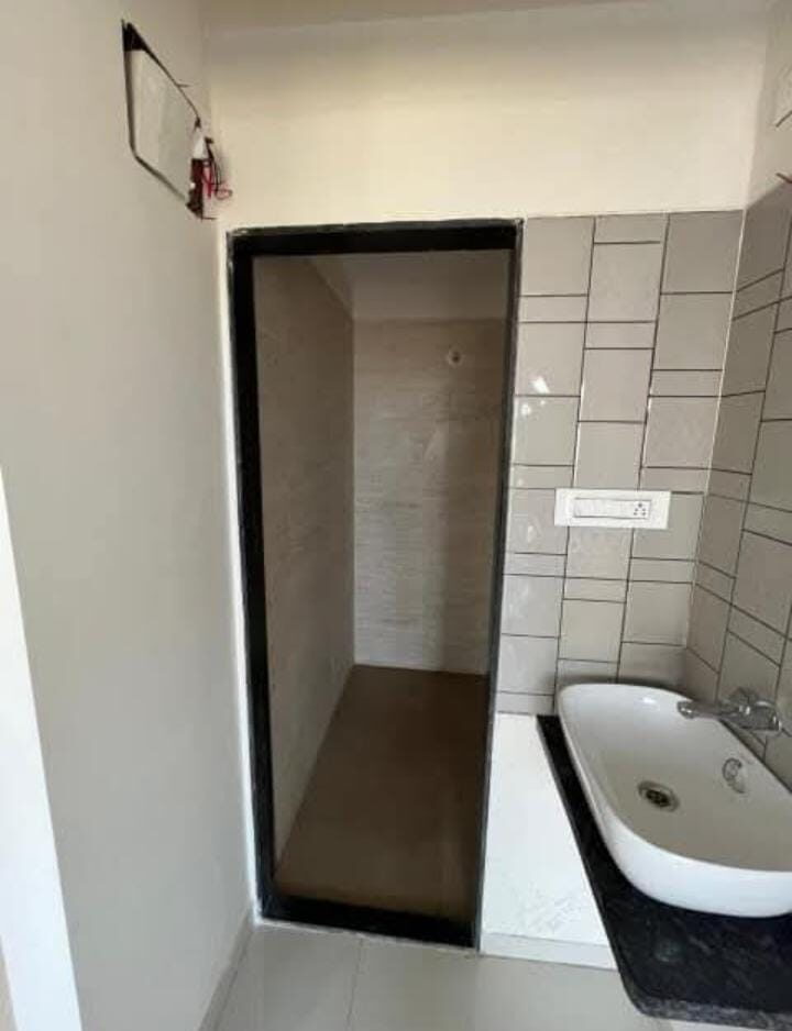 1 Bed and 1 Bath for Sale in Navi Mumbai.