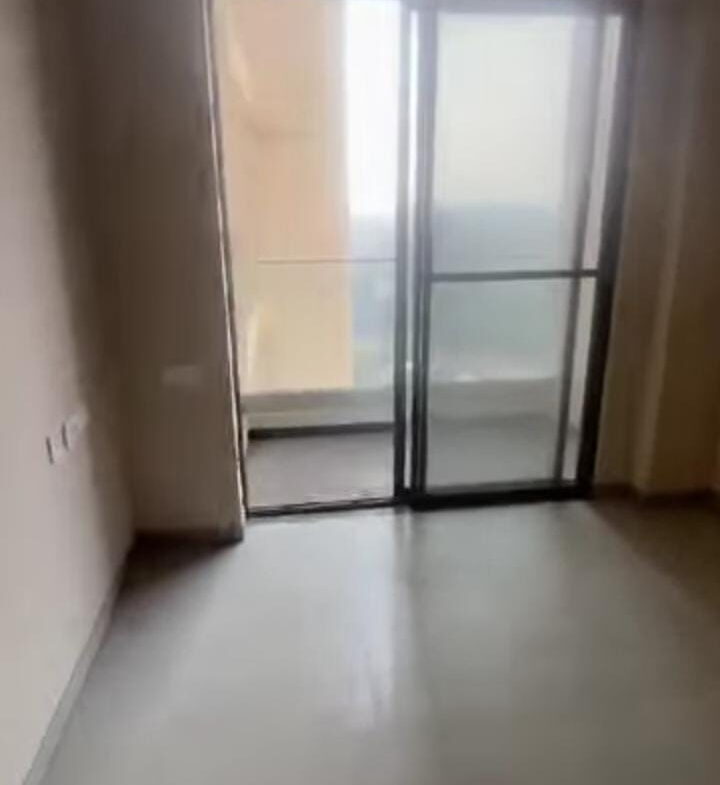 1 Bed and 1 Bath for sale in Mumbai.