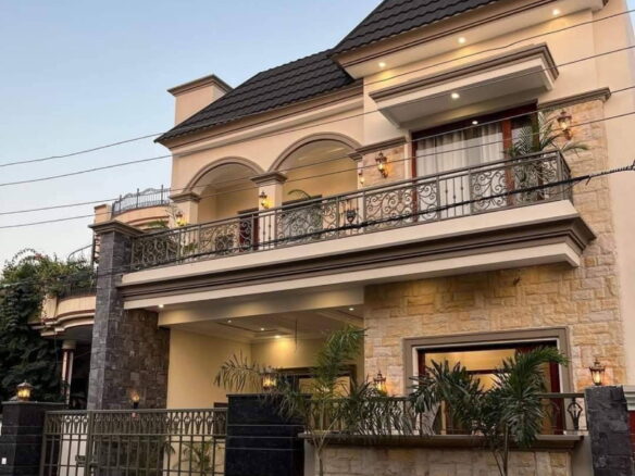 4 Beds 4 Baths house for sale in Indore
