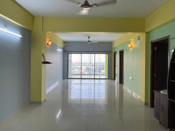 3 Beds and 3 Baths Flat for Sale in Kolkata