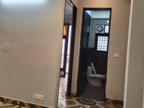 1 Bed and 1 Bath Flat for Rent in New Delhi