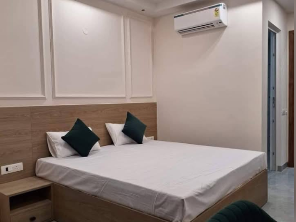 1 Bed and 1 Bath Flat for Rent in New Delhi