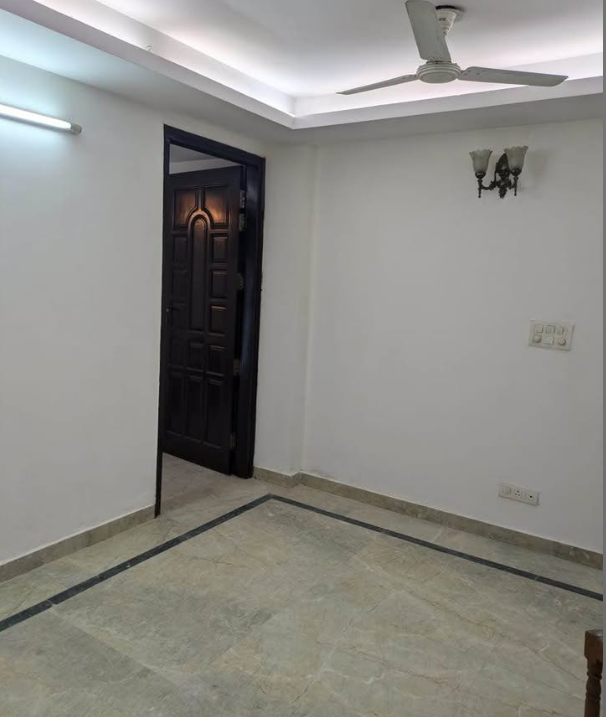 2 Beds and 2 Baths Flat for Rent in New Delhi