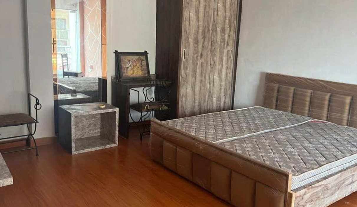 2 1 Bed and 1 Bath Flat for Rent in New Delhi