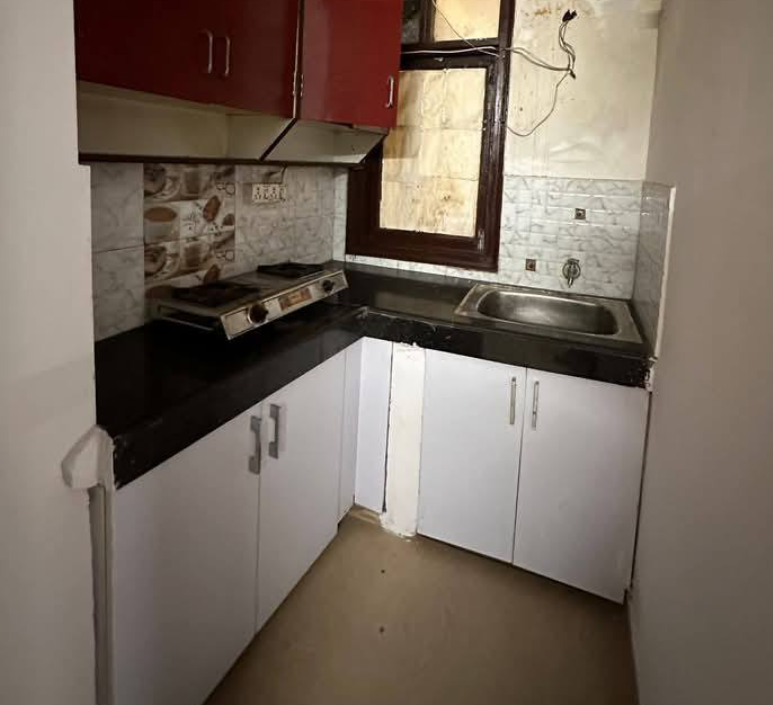 1 Bed and 1 Bath Flat for Rent in New Delhi