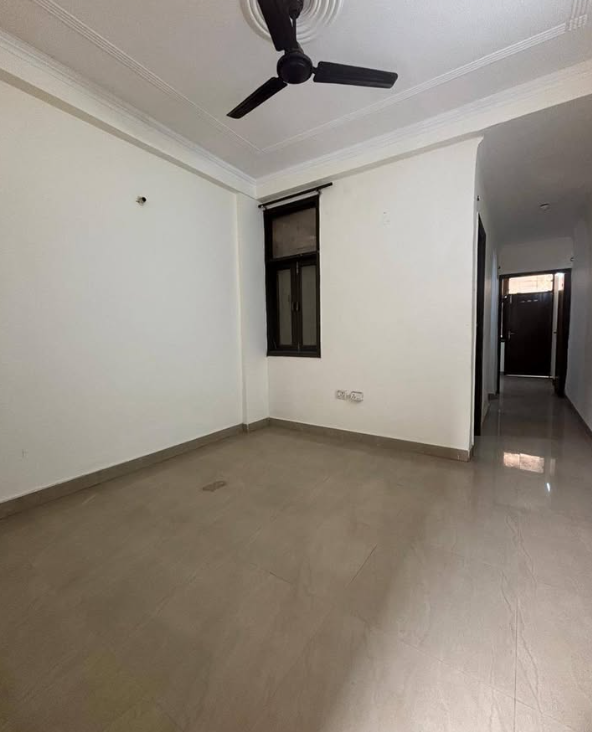 1 Bed and 1 Bath Flat for Rent in New Delhi
